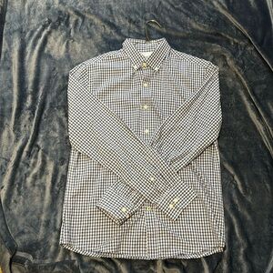 Izod Saltwater Relaxed Classics Long Sleeve Button Down Shirt